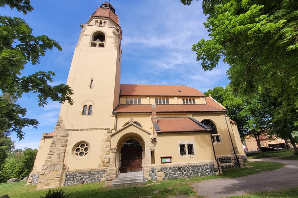 Kirche des Heiligen Johannes von Nepomuk | Foto: Hana Slavická, Radio Prague International Kirche des Heiligen Johannes von Nepomuk | Foto: Hana Slavická, Radio Prague International