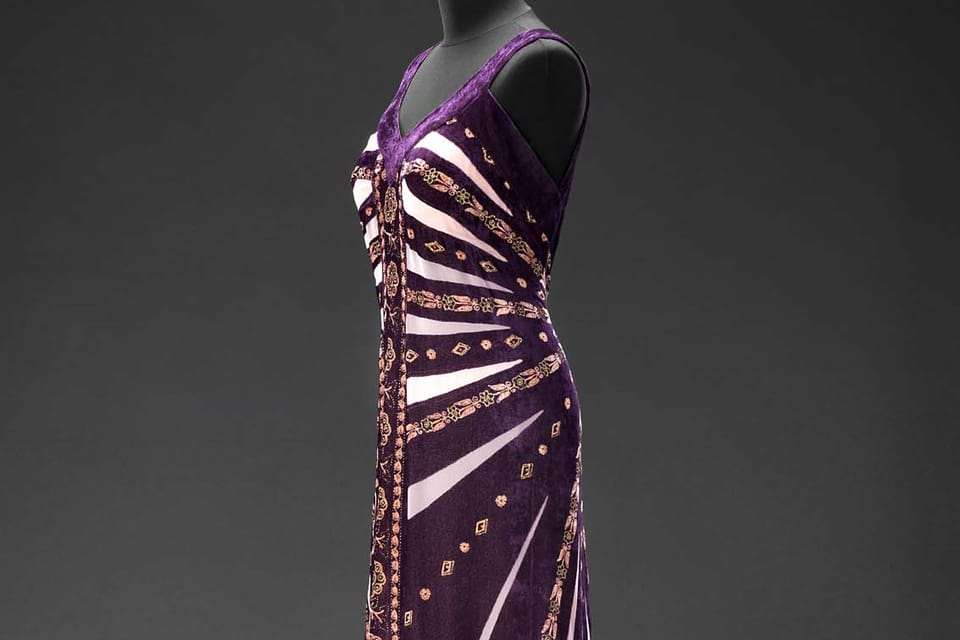"Velvet pattern"-Kleid, 2009 | Foto: Uměleckoprůmyslové muzeum "Velvet pattern"-Kleid, 2009 | Foto: Uměleckoprůmyslové muzeum
