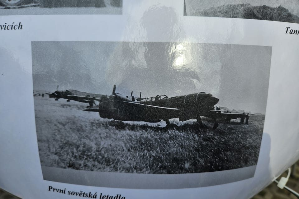 Das erste sowjetische Flugzeug | Foto: Štěpánka Budková, Radio Prague International Das erste sowjetische Flugzeug | Foto: Štěpánka Budková, Radio Prague International