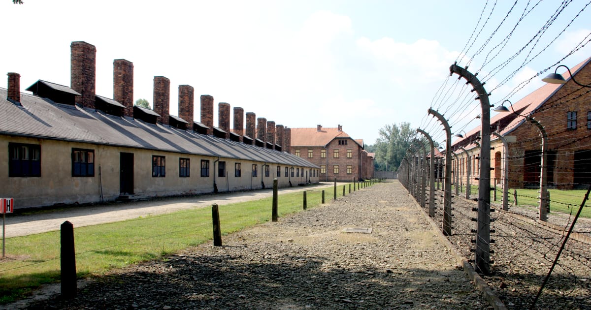 AuschwitzGedenken in Prag Polnische Politiker fragen