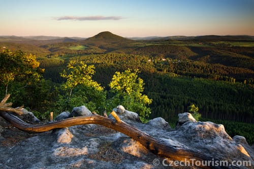 Nationalpark Bohmische Schweiz Einzigartige Waldfelsenlandschaft Radio Prague International